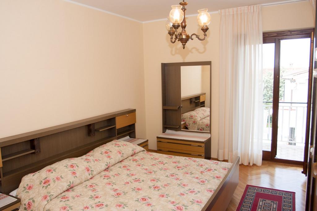 Apartments Silvia ポレッチ エクステリア 写真