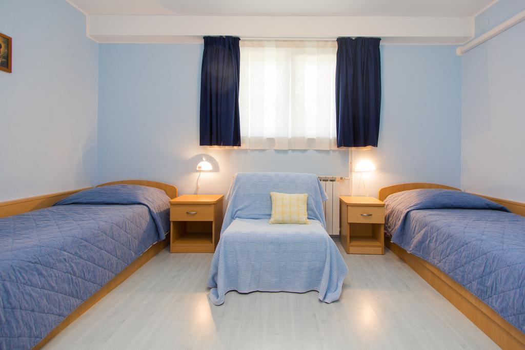 Apartments Silvia ポレッチ エクステリア 写真