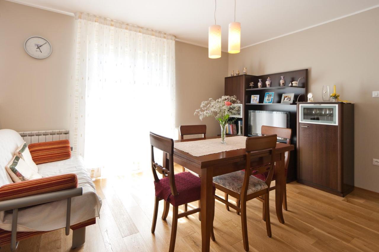 Apartments Silvia ポレッチ エクステリア 写真